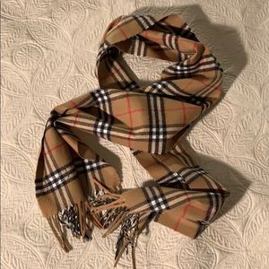 Burberry 100% cashmere scarf